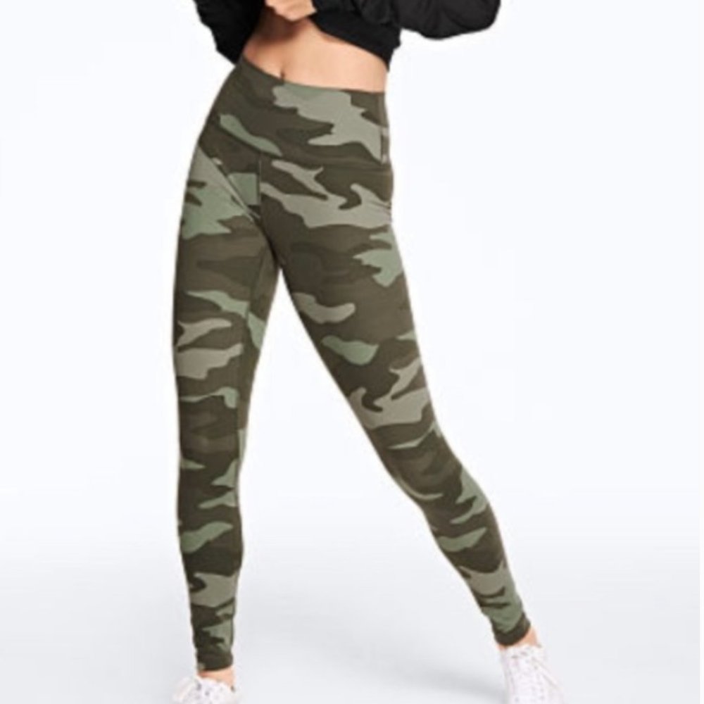 Victoria’s Secret PINK Ultimate Camo Leggings